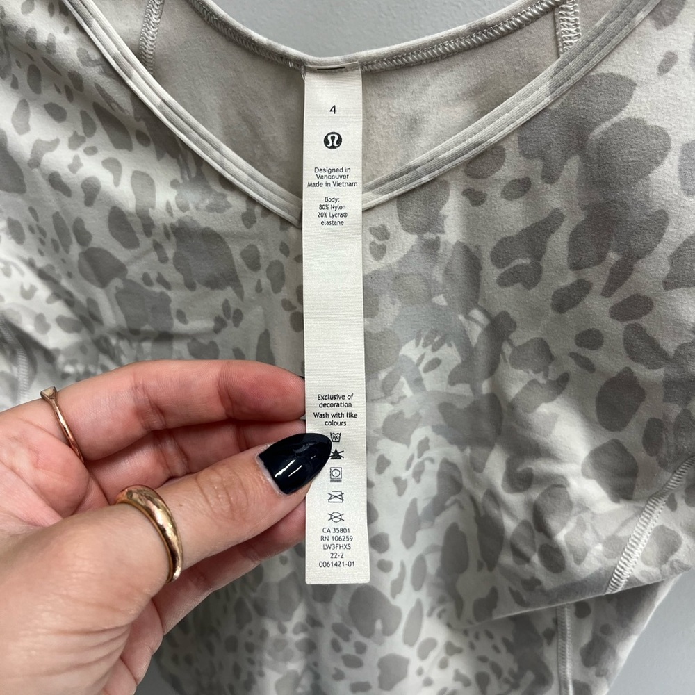 Lululemon Top - Picture 3 of 4